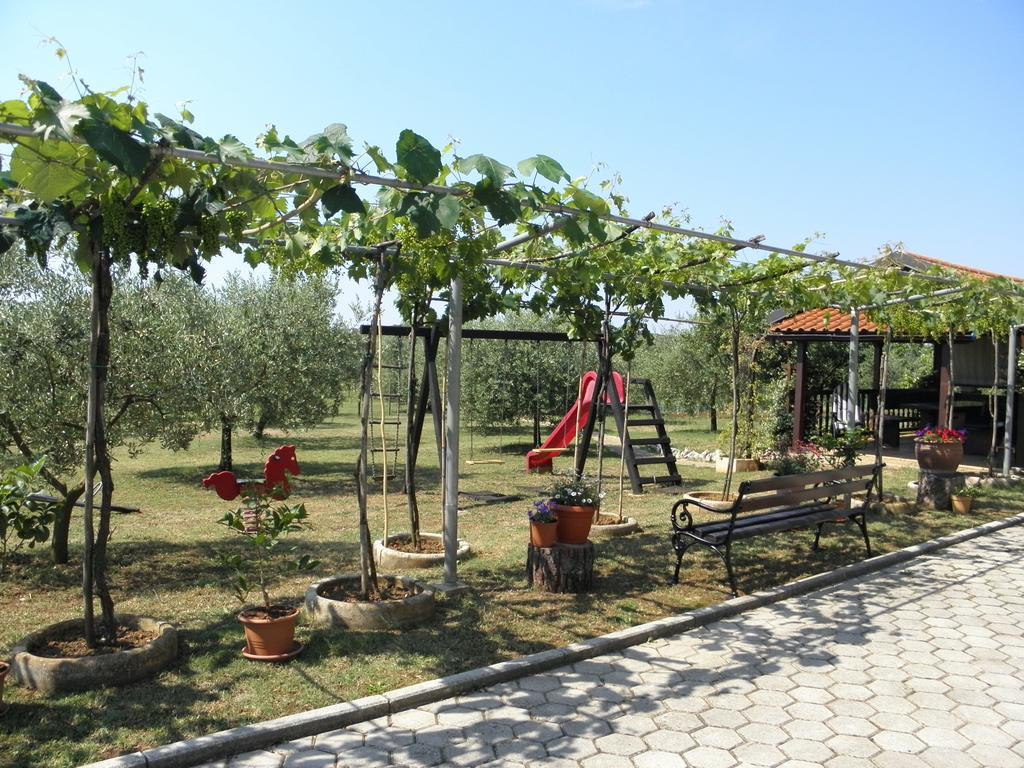 Apartments Mirjana Vrsar Exterior photo
