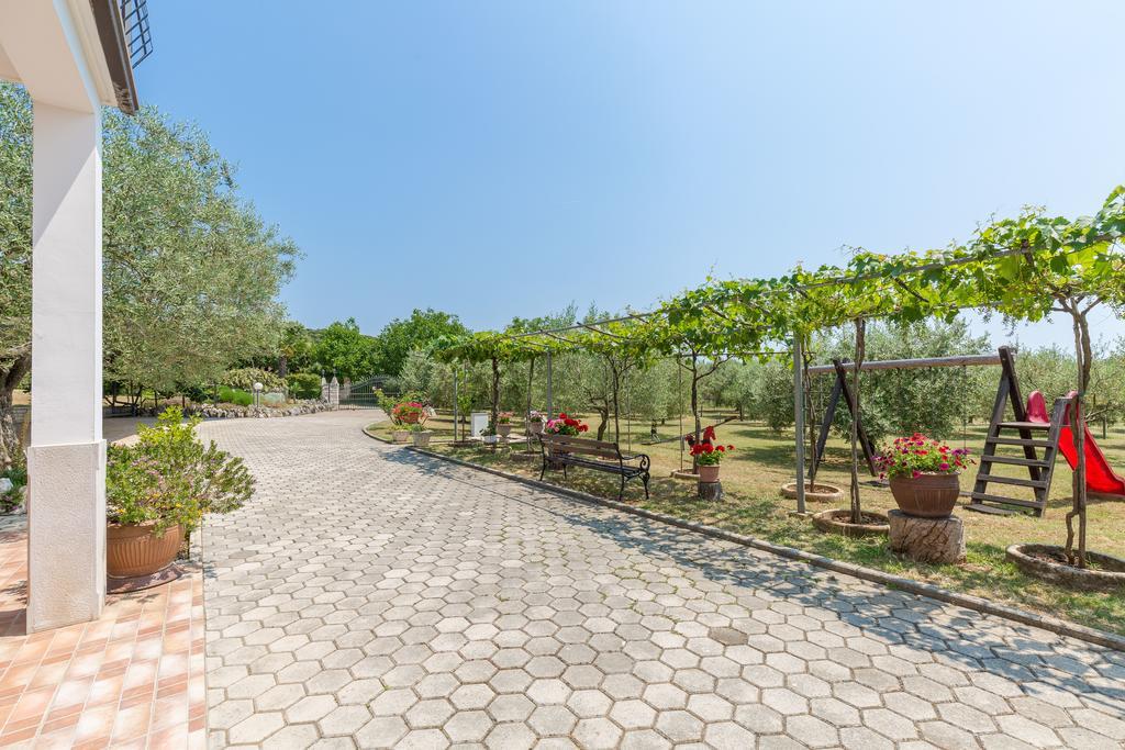 Apartments Mirjana Vrsar Exterior photo